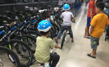 Window Shopping sa Decathlon Alabang