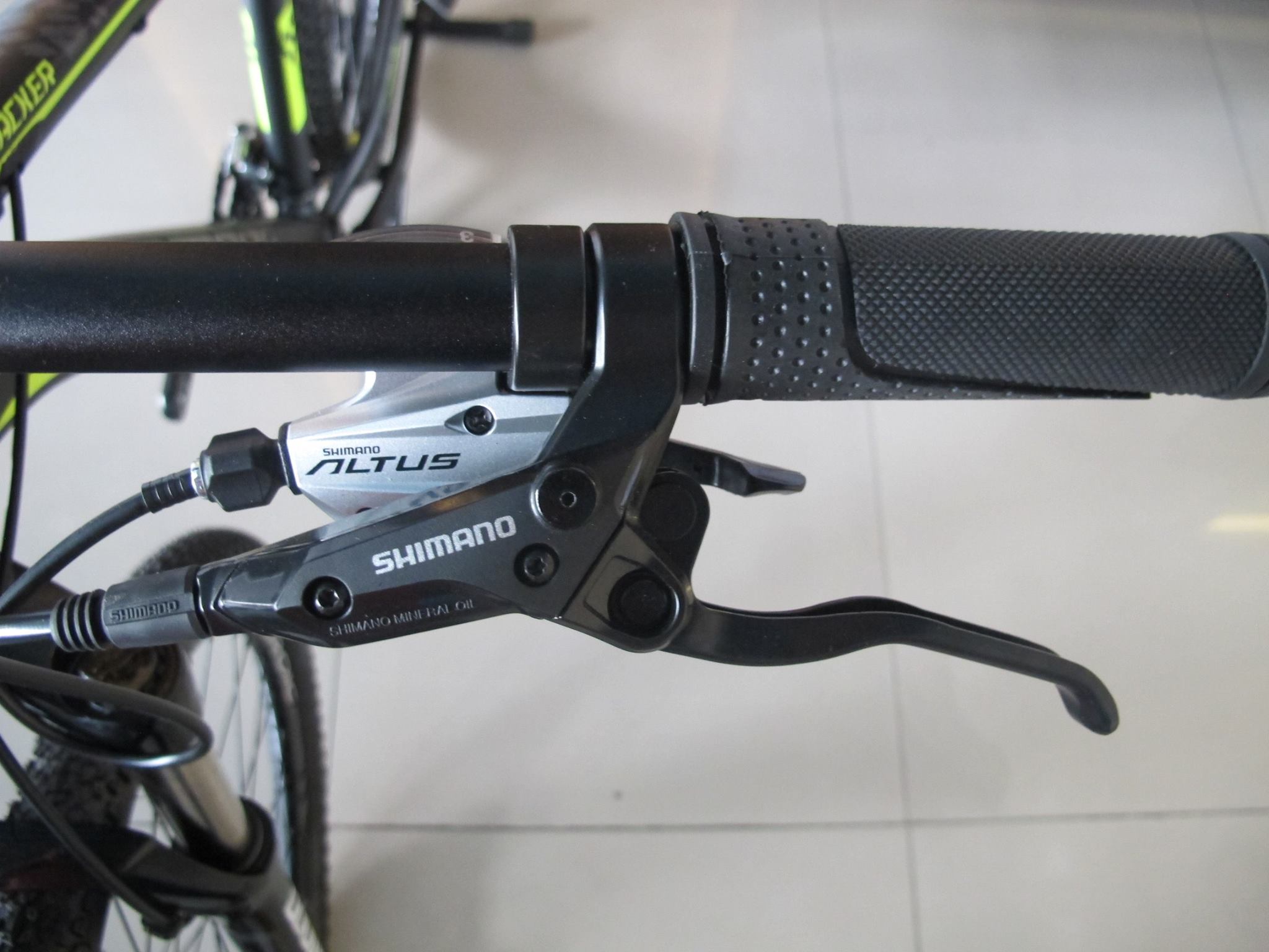 comodo mountain bike price